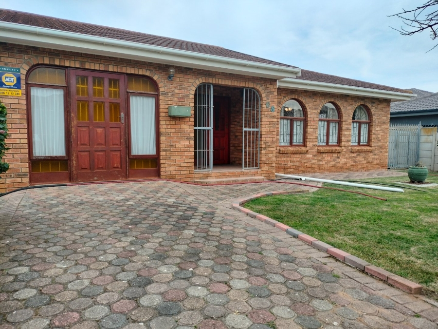 3 Bedroom Property for Sale in Reebok Western Cape